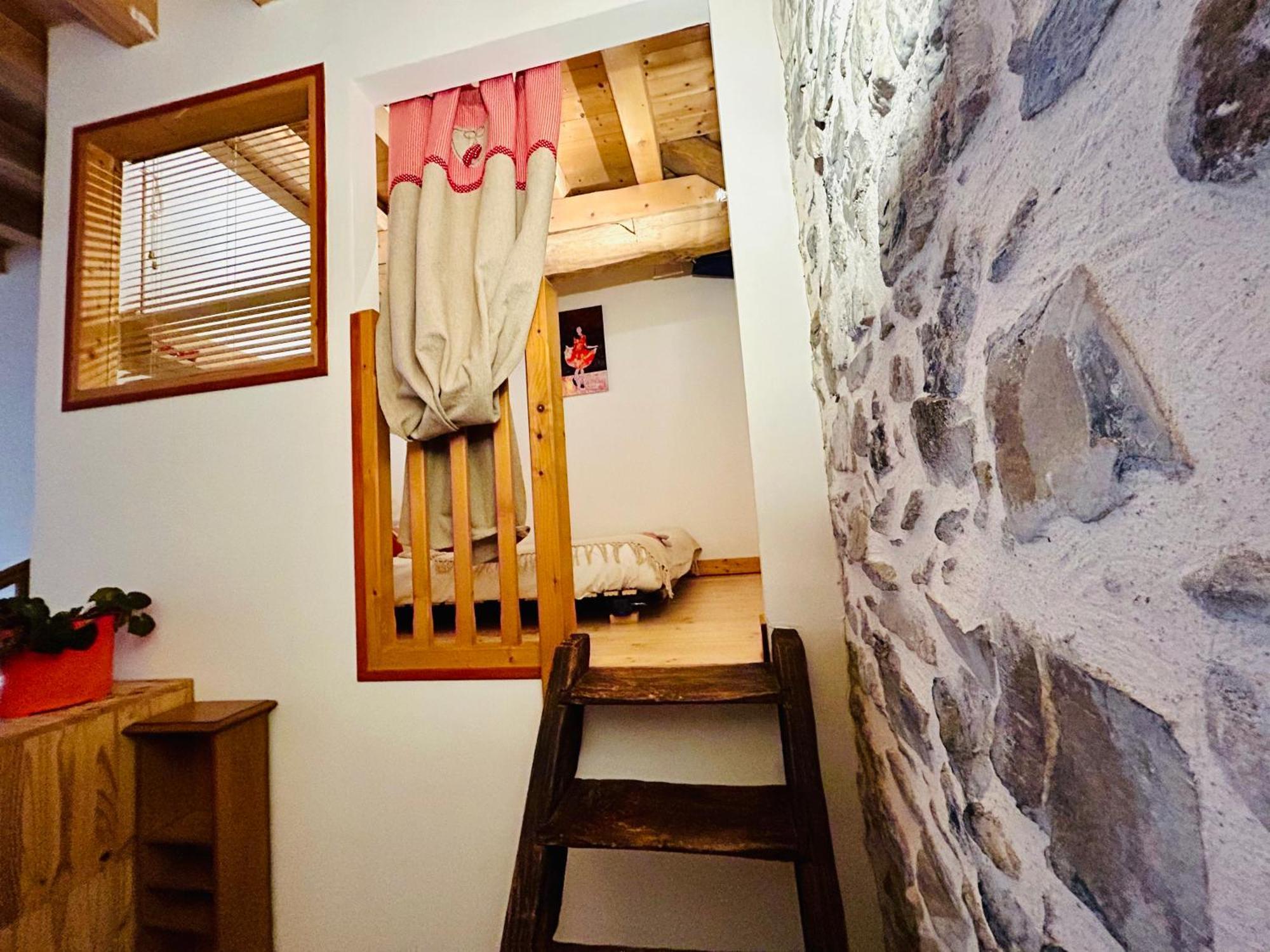 Au Pied Du Chateau- Parking Wifi Jardin - Clg Savoie Freterive Buitenkant foto