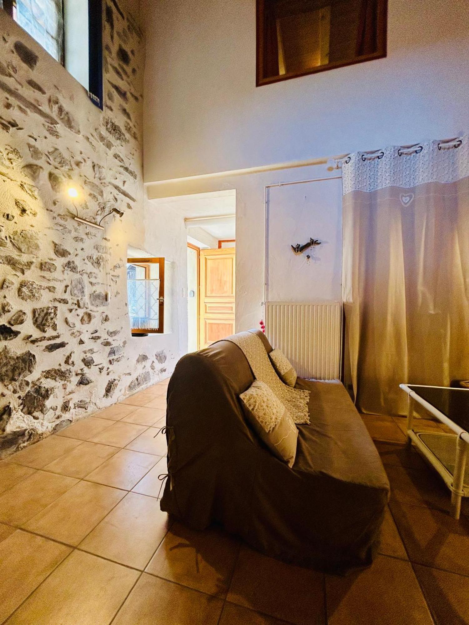 Au Pied Du Chateau- Parking Wifi Jardin - Clg Savoie Freterive Buitenkant foto